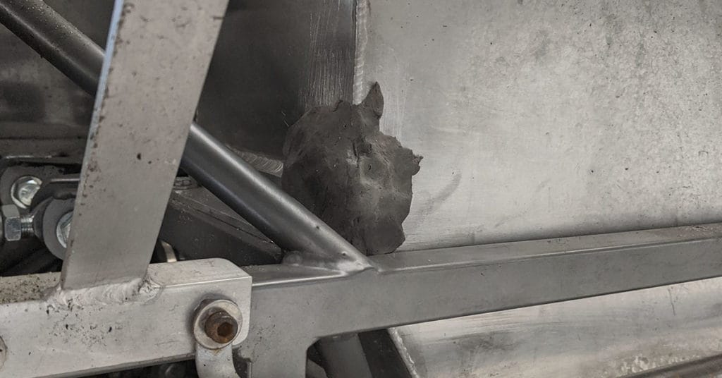 Metallim på utæt benzintank