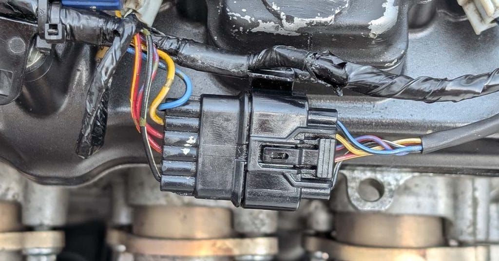 fordelingsstik til tændspolerne i en Arion S2